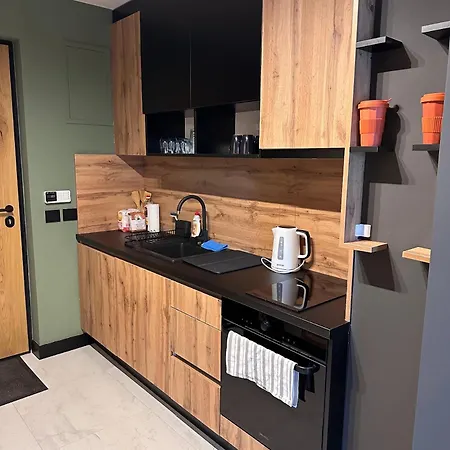 Skyridge Apartment *